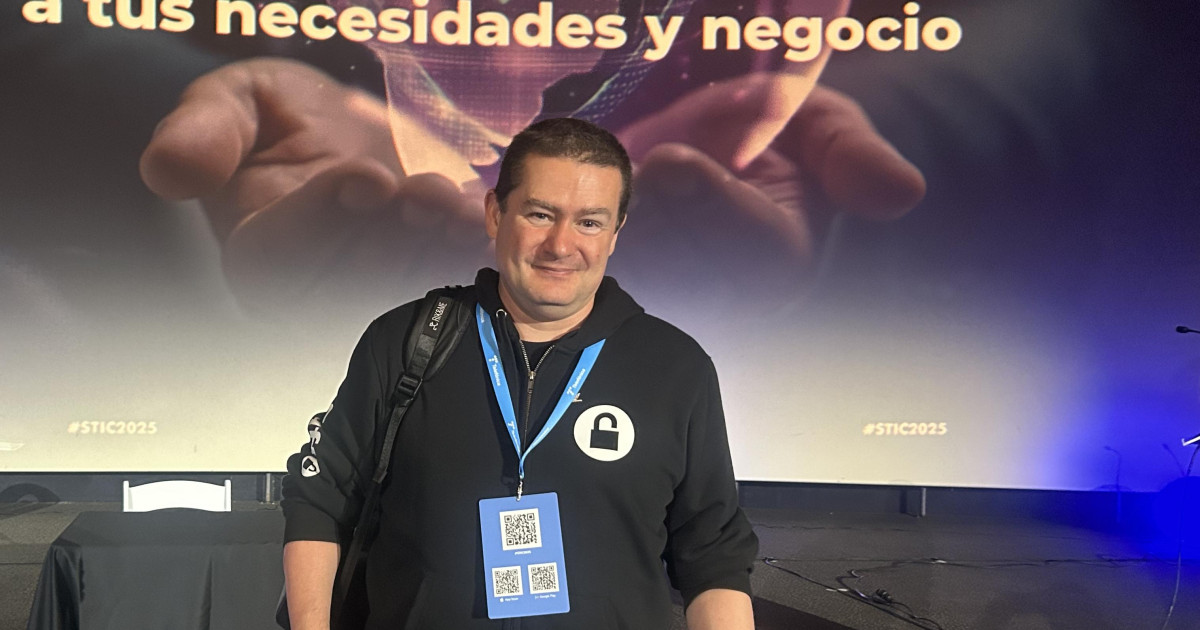 rootedcon's tweet card. Román Ramírez, cofundador de RootedCON y una de las voces más influyentes en el ecosistema español de ciberseguridad, advierte de que España afront...