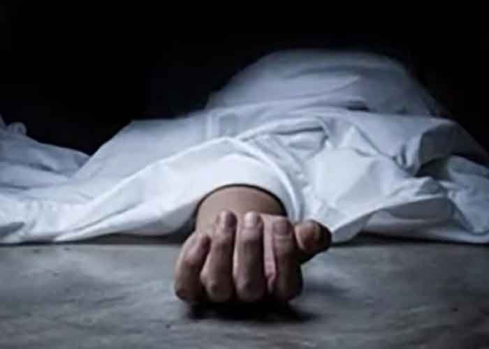 yespunjab's tweet card. A Class 10 girl in Hyderabad dies by suicide from school building. Police launch probe; second student suicide reported in Telangana.