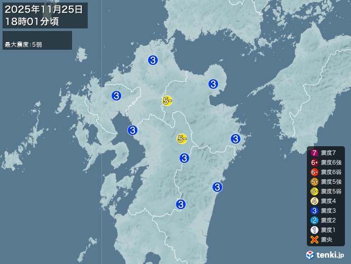 tenkijp_jishin's tweet card. 地震発生時刻：2025年11月25日 18時01分頃 最大震度：5弱 今後の情報に注意してください。
