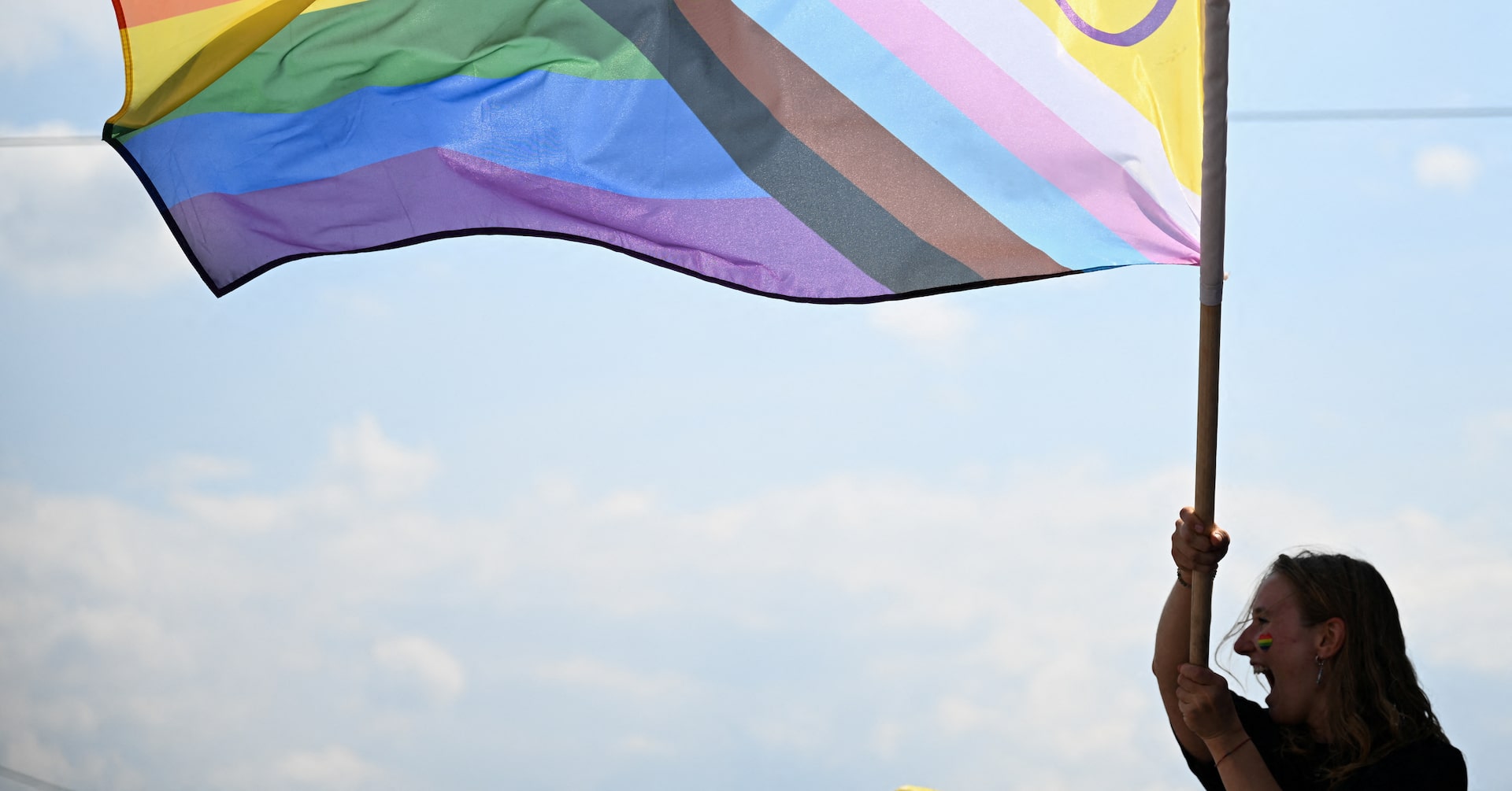 DaveKeating's tweet card. EU countries must recognise a marriage between EU citizens of the same sex lawfully concluded in another member state, the bloc's Court of Justice said on Tuesday.