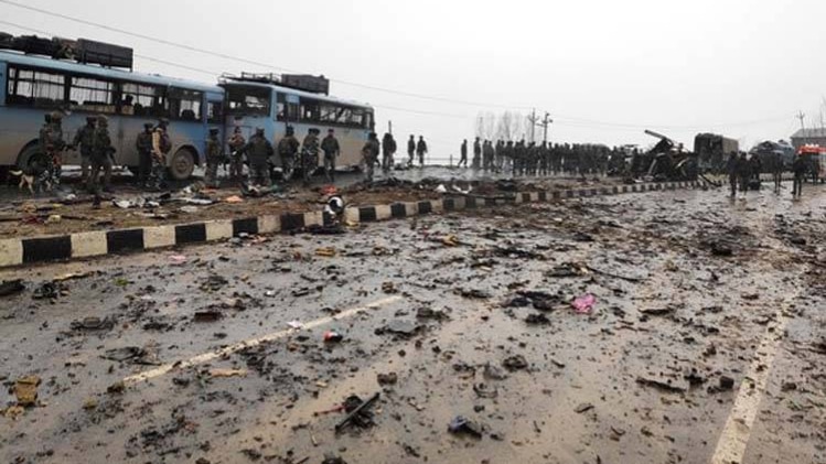 aajtak's tweet card. देश के कई शहरों में लोगों ने पाकिस्तान के खिलाफ प्रदर्शन किया. शुक्रवार को बीजेपी, नेशनल कॉन्फ्रेंस समेत कई दलों और संगठनों ने जम्मू-कश्मीर बंद बुलाया किया है.