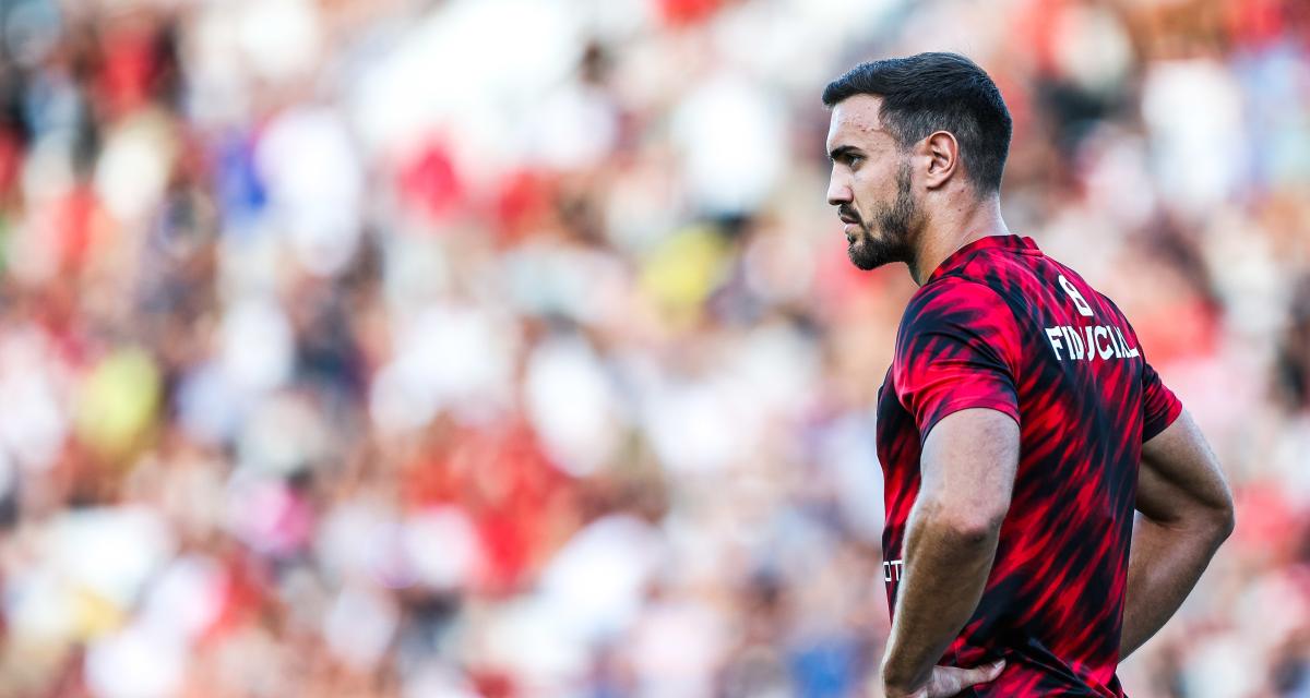 Blog_RCT's tweet card. Le dossier autour du transfert de Melvyn Jaminet, déjà coûteux sportivement et financièrement, prend une tournure encore plus grave. Après avoir été renvoyé dimanche devant le conseil de discipline...