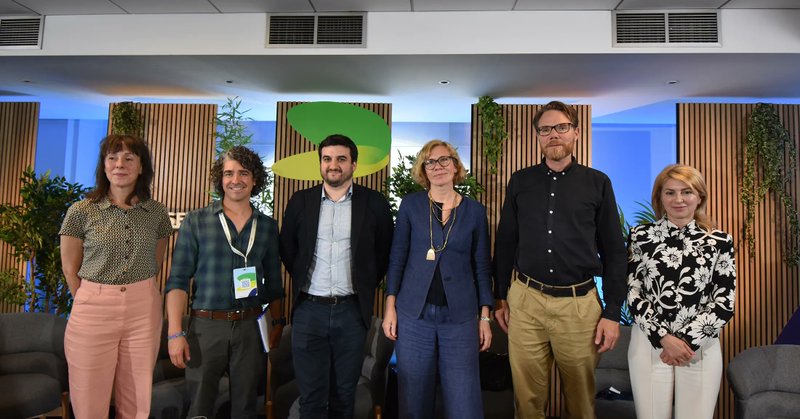 Tweet card summary image