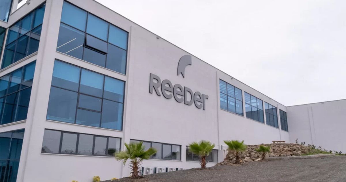 finans_anlik's tweet card. Reeder Teknoloji Başkanı Saral, 3 milyon hisse alımı gerçekleştirdi.