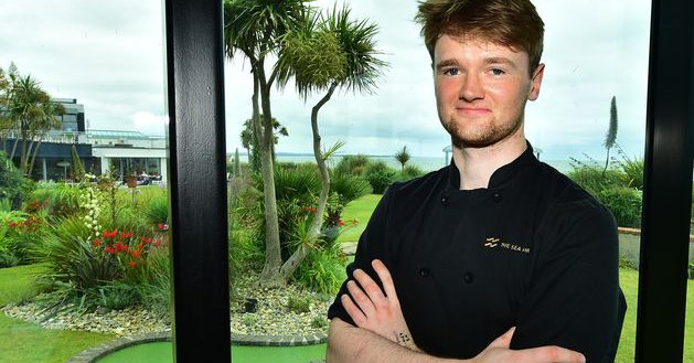 Tweet card summary image