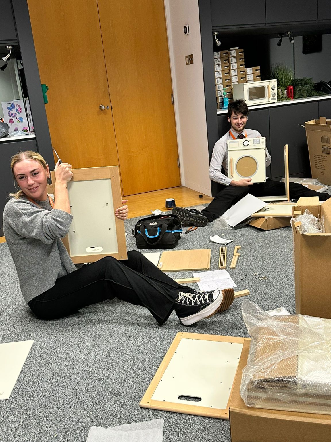 TelecomsT's tweet card. Just brilliant 🤩