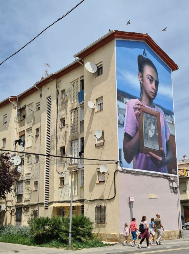 VilanovaBlog's tweet card. Vilanova i la Geltrú alberga una rica muestra de arte urbano con murales que combinan estética y mensaje social. Obras como las de Lula Goce, Slim Safont o Roc Blackblock invitan a descubrir la ciu…