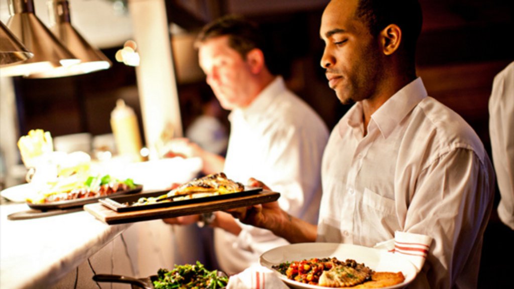 RandPaul's tweet card. The IRS plans to target food servers’ tips President Joe Biden promised that taxes would only go up on those making over $400,000 annually. Do restaurant servers make over $400,000? Los Angeles’ KTLA...