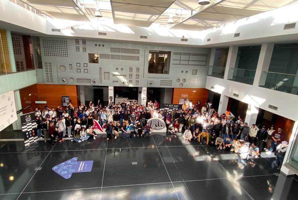 alfredobs97's tweet card. ¡Buenas! En este artículo quiero contaros como fue la experiencia de montar este DevFest Spain 2023 con nuestra comunidad local…