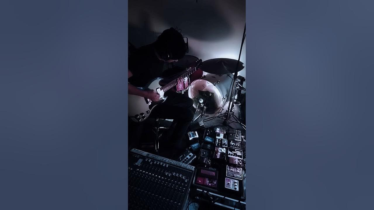 SIDES_music's tweet card. guitar and drums live looping #4 /@EHX 1440 + Line 6 DL4 mk1