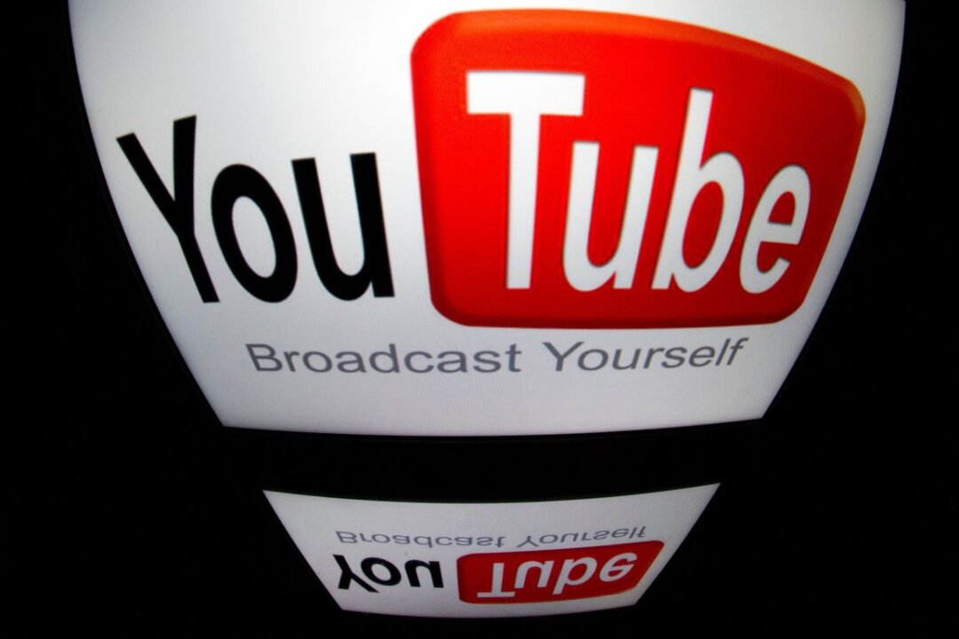 PetrSvab's tweet card. YouTube Deletes Portion of ‘Dislikes’ From Biden Videos, Says It’s Spam