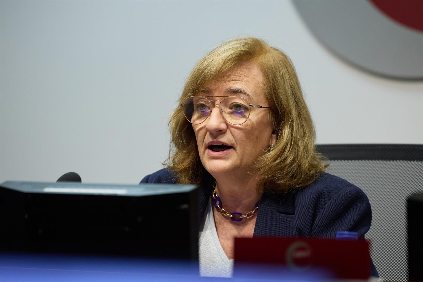 capital_revista's tweet card. La Autoridad Independiente de Responsabilidad Fiscal (AIReF) ha lanzado un llamado a la acción para una reforma integral del marco fiscal nacional de España.