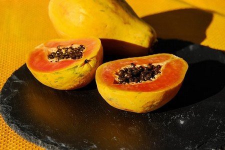 ImprovedLife4u's tweet card. The papaya is an amazing nutrient-rich fruit with 88% water content, antioxidants, and good carbs. Health benefits of Papaya are incredible.