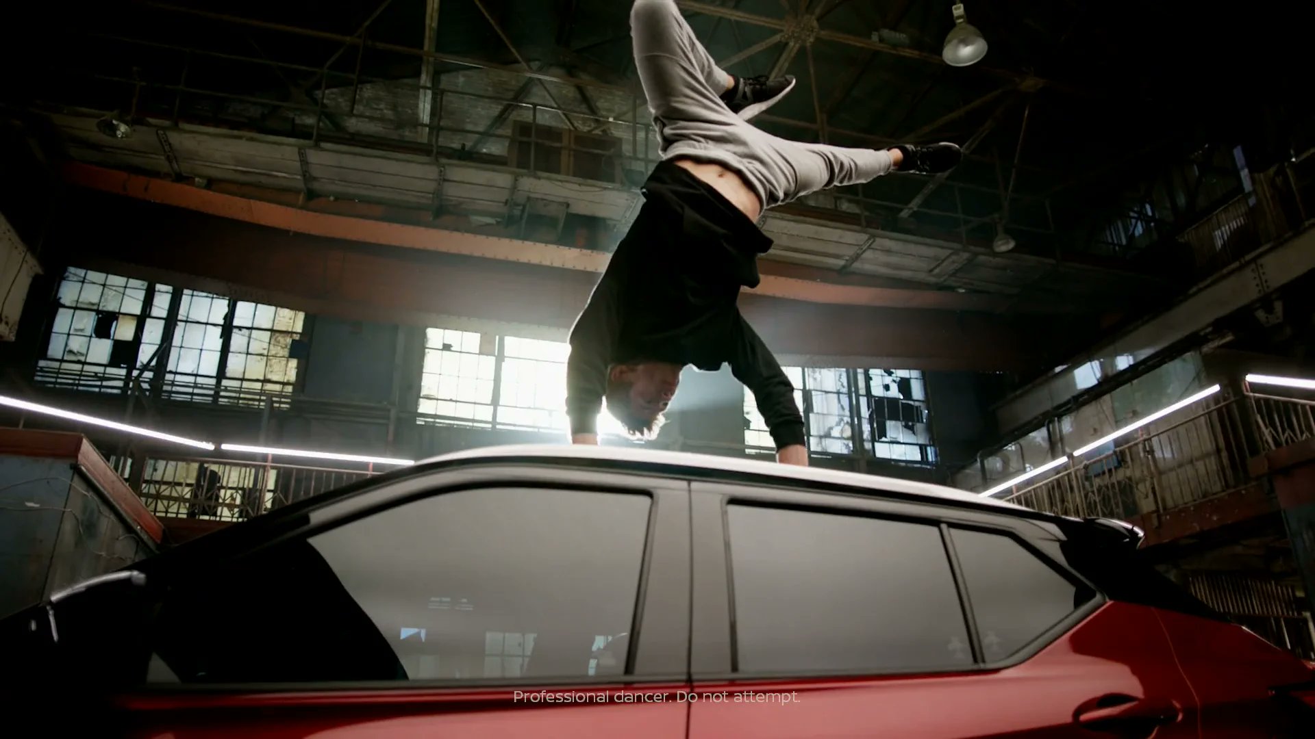 ACommonThread's tweet card. Nissan Color Studio, Director's Cut