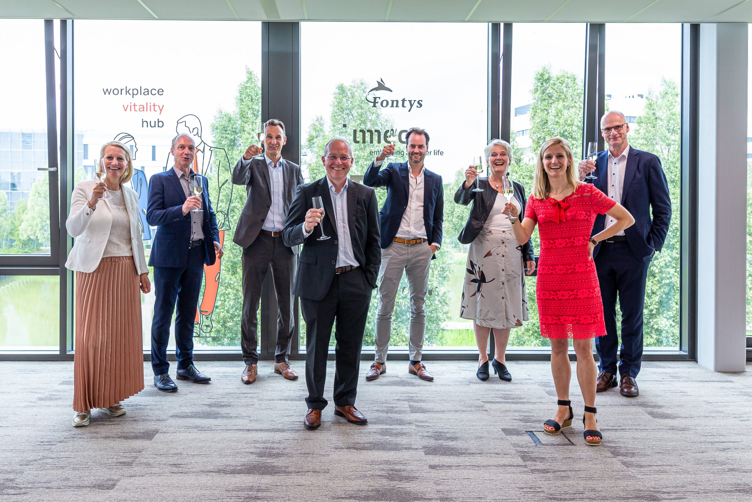 VitalityHub040's tweet card. De periode van “Werk thuis, tenzij…” ligt nu achter ons. Maar dat betekent waarschijnlijk niet dat we weer massaal naar kantoor gaan. “De afgelopen tijd hebben we geleerd dat er veel online kan”…