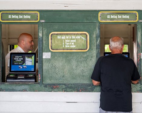 BloodHorse's tweet card. Dollars and Sense with Frank Angst