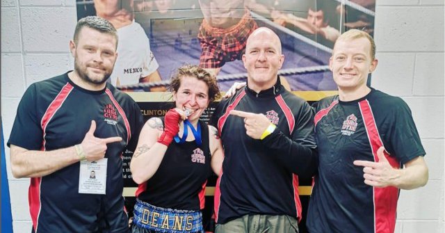 Tweet card summary image