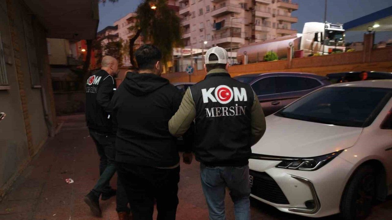 sonsestv's tweet card. Mersin’de Gümrükte Rüşvet Çarkı Deşifre Edildi