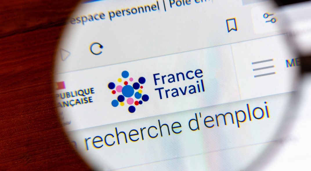 paulbazin's tweet card. France Travail a recours, depuis quelques années, à des outils d’intelligence artificielle. D’autres sont en cours de tests et pourront ensuite être déployés...