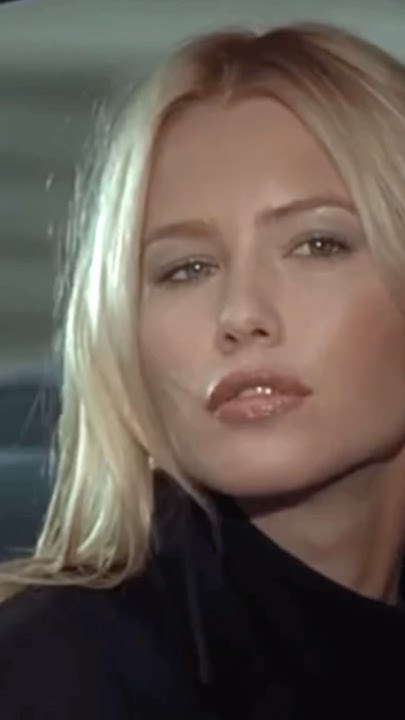 Inka_Dageryager's tweet card. VALERIA MAZZA in the movie paparazzo #valeriamazza #modeling #edit...