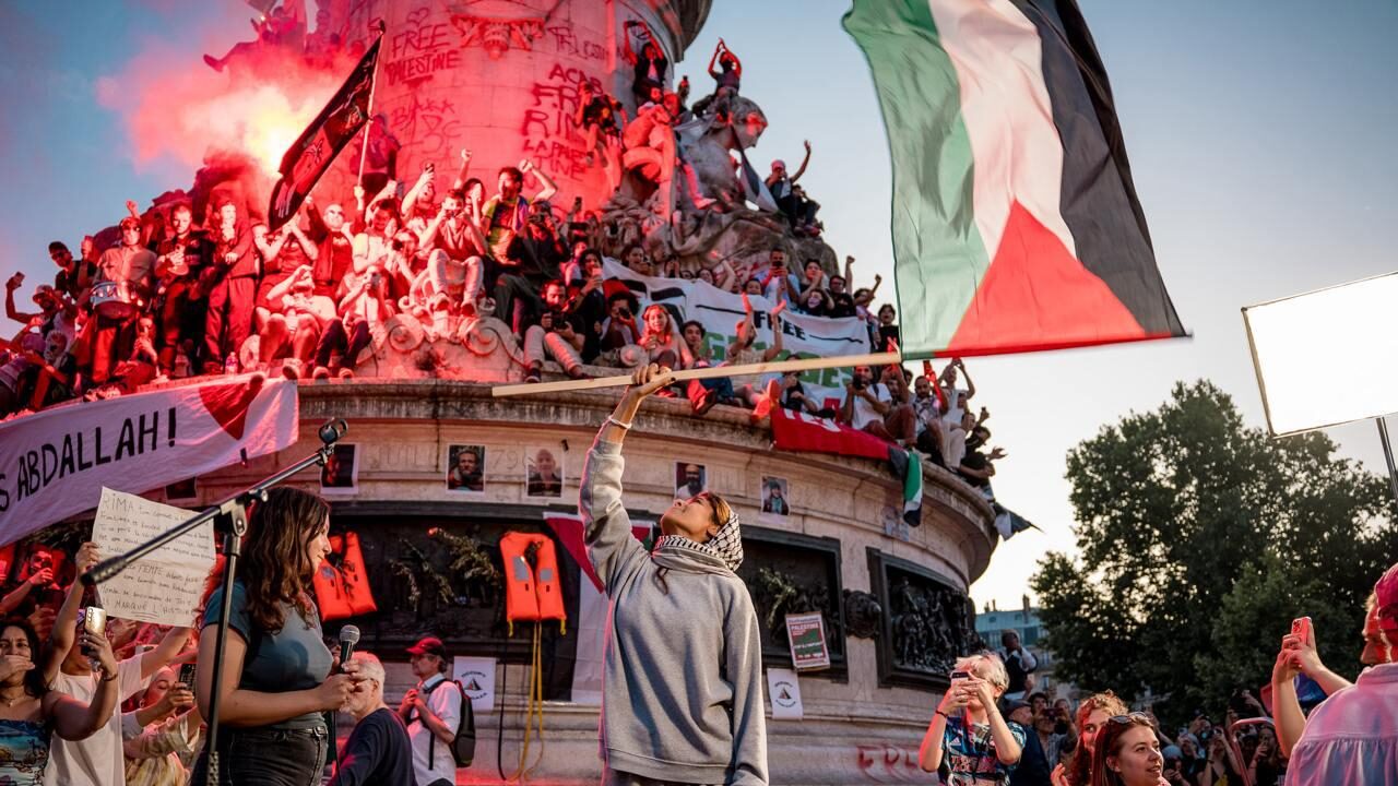 L_insoumission's tweet card. LFI. Ce mercredi 27 novembre se tiendra la journée d’initiative parlementaire du groupe de la France insoumise – aussi dite « journée de niche