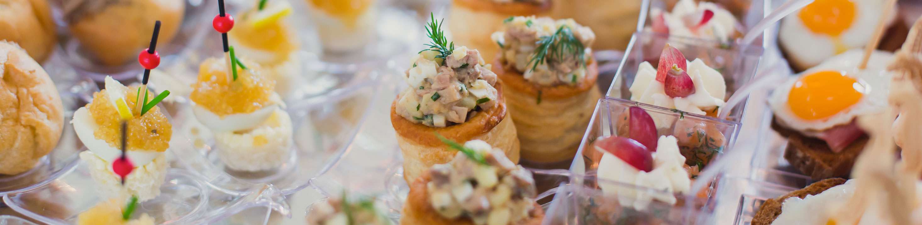 EasyReception's tweet card. Parce que nous savons que votre mariage est source de joie. Parce que nous souhaitons vous aider dans son organisation et faire en sorte que ce jour soit le plus beau de votre vie.