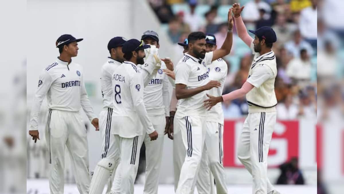 News18Guj's tweet card. સાઉથ આફ્રિકા સામે ટેસ્ટ સીરિઝની પહેલી મેચમાં 30 રનથી હાર મળ્યાં પછી ભારતીય ટીમ વર્લ્ડ ટેસ્ટ ચેમ્પિયનશિપના પોઇન્ટ ટેબલમાં ચોથા નંબરે ધકેલાઈ ગઈ છે. ફાઈનલની રેસને જોતા આ ટીમ ઇન્ડિયા માટે મોટો આંચકો છે.