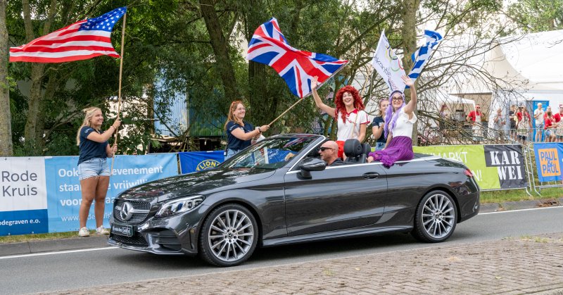 Tweet card summary image