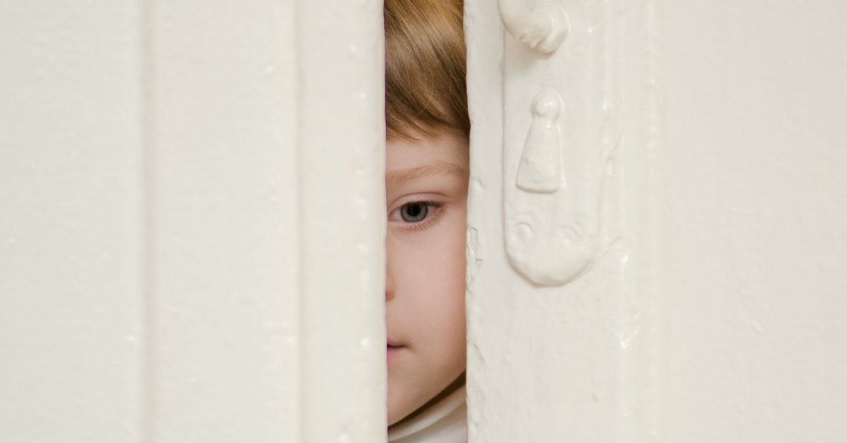 365tipu's tweet card. Roblox, one of the most popular kids’ apps in the world, is now requiring children as young as nine years...