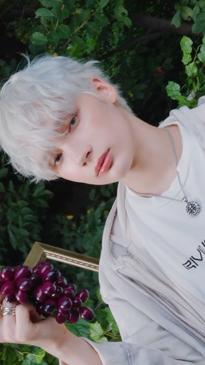 TXT_bighit's tweet card. TXT (투모로우바이투게더) '2026 SEASON'S GREETINGS' CONCEPT TEASER #HUENINGKAI