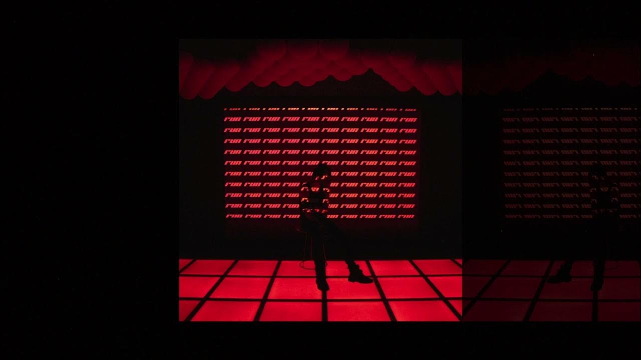 kisiekat's tweet card. Dutch Melrose - RUNRUNRUN (Official Audio)