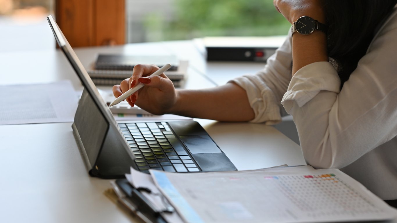 Sentry_Road's tweet card. Learn how adult learning principles improve safety training retention, helping employees stay engaged, informed, and safer on the job.