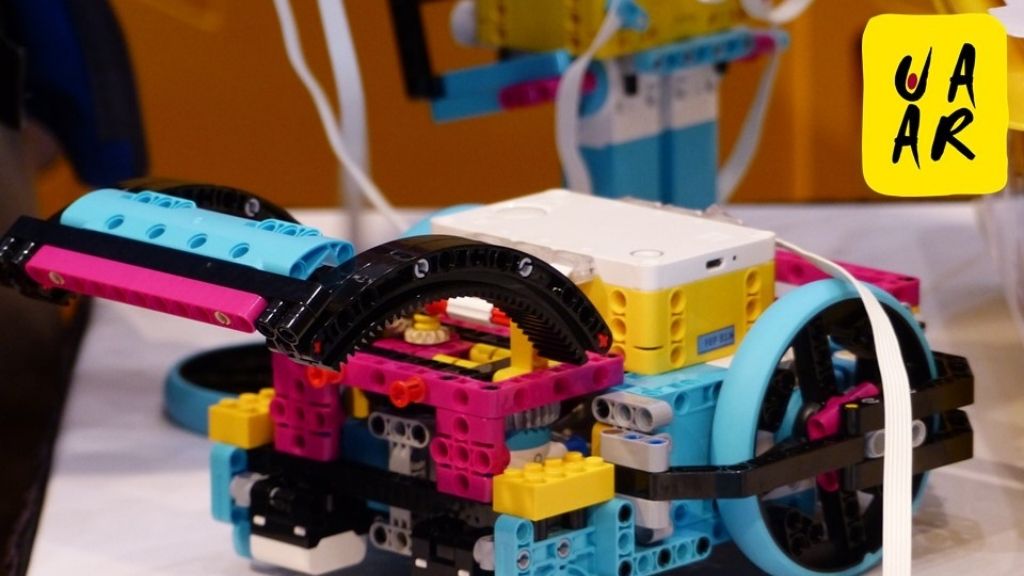 mbanzi's tweet card. L’iniziativa dell’Unione degli Atei e degli Agnostici Razionalisti di donare 175 kit per l’apprendimento della robotica da utilizzare durante l’ora alternativa ha scatenato la reazione del sindacato...