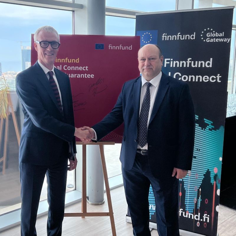 DigitalBusiness's tweet card. EU et Finlande lancent un vaste programme financier pour accélérer la transformation numérique des pays en développement.