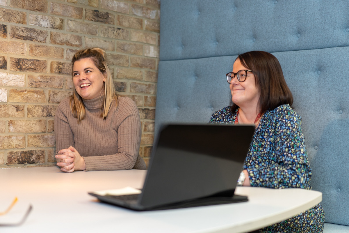 Innoopia1's tweet card. Setting up new employees in your company correctly is vital to successful onboarding and employee retention. This is why it's essential to have a plan for each new hire's first day, week and probat...