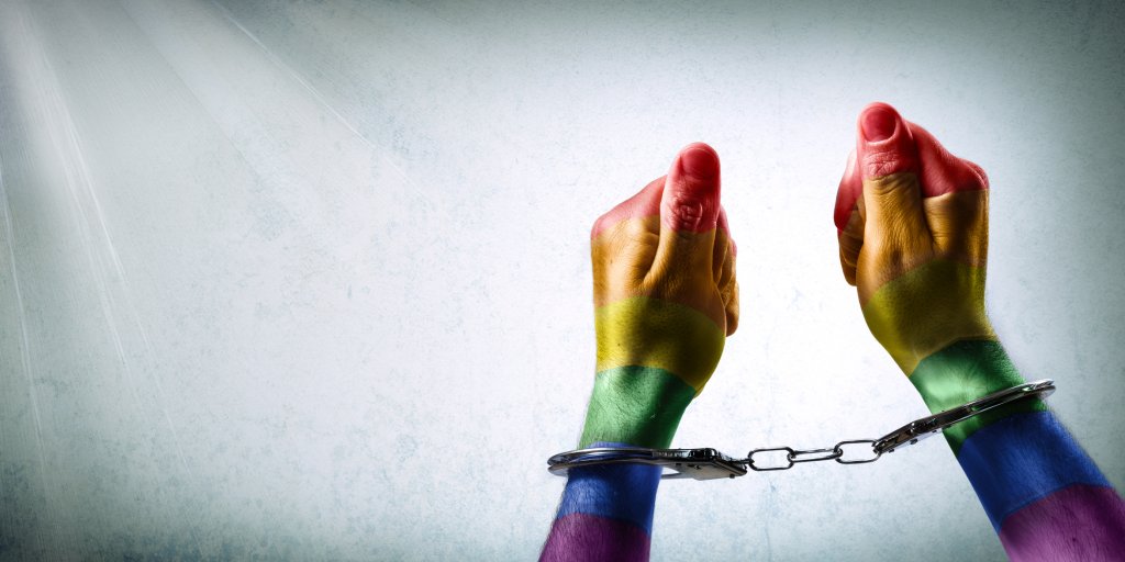 SCHWULISSIMO's tweet card. Mit einem cleveren Schachzug konnte der Pride im ungarischen Pécs im Oktober stattfinden. Nun droht dem Hauptverantwortlichen trotzdem eine Haftstrafe