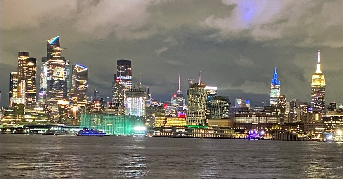 CurrentTopics3's tweet card. منظر رائع من منطقة هوبوكن في نيوجيرسي المطلة على فرع المحيط الفاصل لمدينة نيويورك | Hoboken NJ USA تسوق، رحلات، فنادق، مطاعم، شراء، محلات، عرض منتجات،