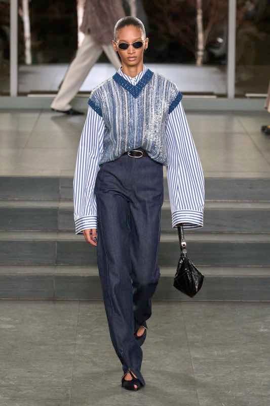 vintageitalianf's tweet card. Master the SMART CASUAL dress code like a CELEBRITY! ✔️ Discover STYLING tips & tricks to elevate your wardrobe. Don't miss out! 🚀