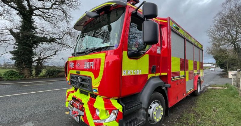 Tweet card summary image