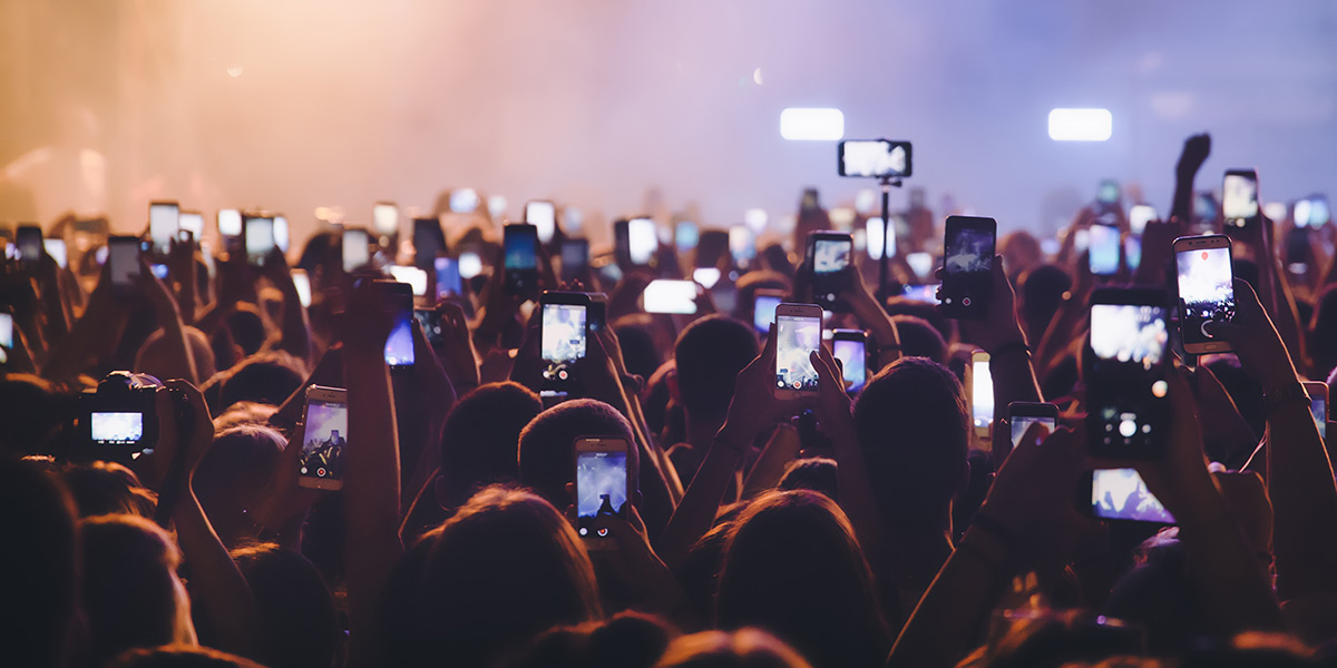 Plough's tweet card. What are we missing when we try to record every experience digitally?