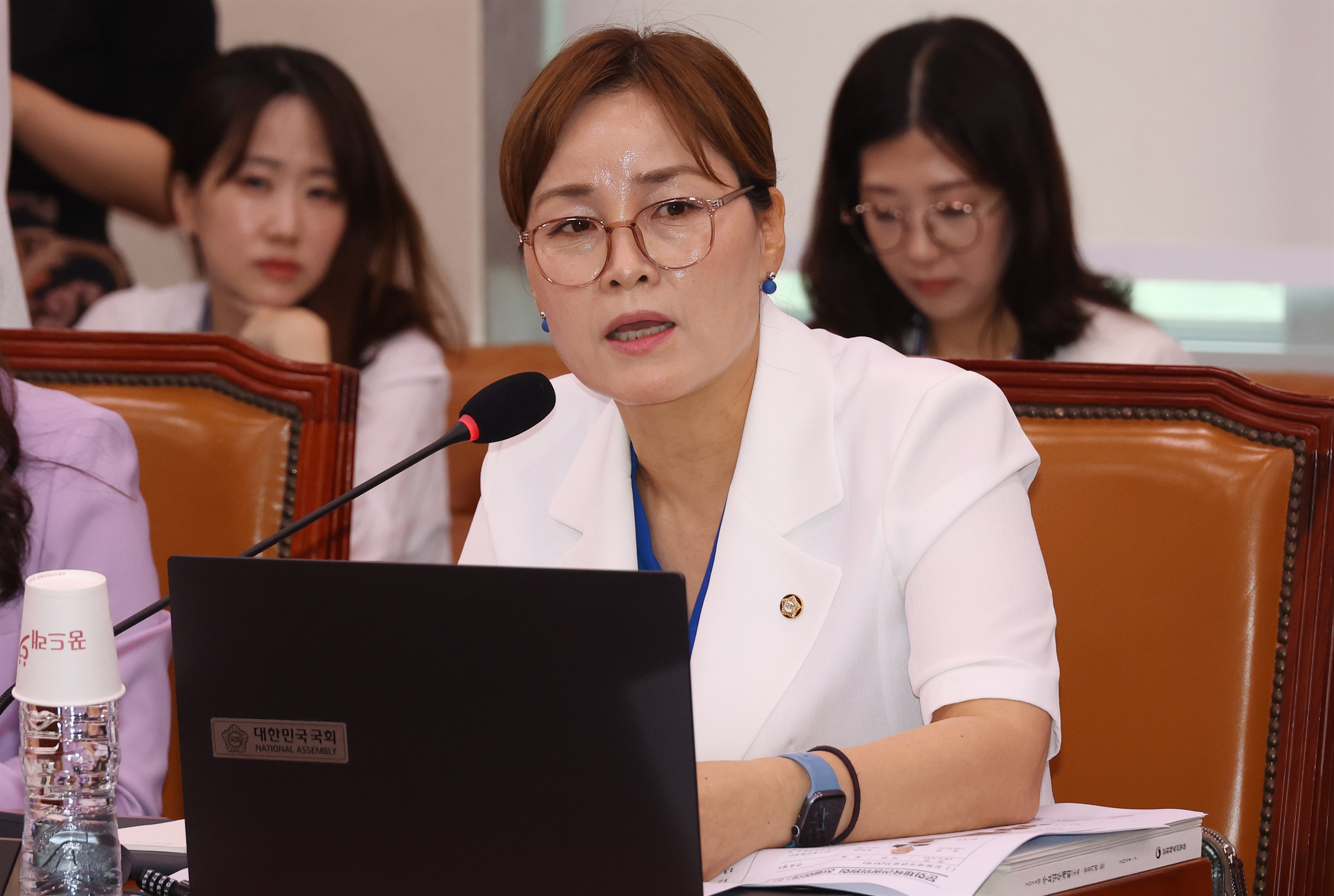 OhmyNews_Korea's tweet card. 최근 국회 문화체육관광위원회 임오경 의원이 국민체육진흥법 일부개정법률안을 발의했다. 개정안의 주요 내용을 보면 '현행 체육 중·고등학교는 '초·중등교육법'의 적용'으로 '신체적 재능이 탁월한 체육영재를 조기에 발굴하여 그 잠재