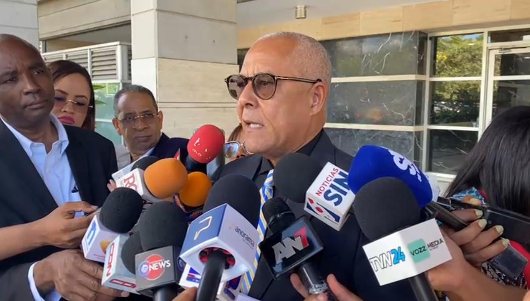 JulioDelaRosa's tweet card. Santo Domingo, D. N., 25 de noviembre del 2025.- La Alianza Dominicana Contra la Corrupción, ADOCCO, denunció ante la procuraduría Especializada de Persecución de la Corrupción Administrativa, PEPCA,...