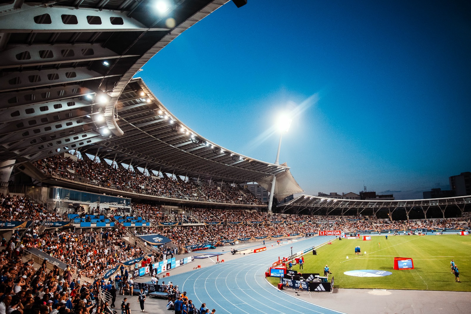 MEETINGPARIS's tweet card. Après une édition 2025 exceptionnelle, le Meeting de Paris Wanda Diamond League retrouvera son enceinte fétiche de Charléty, le 26 juin 2026. Avec un programme très alléchant sur le papier.