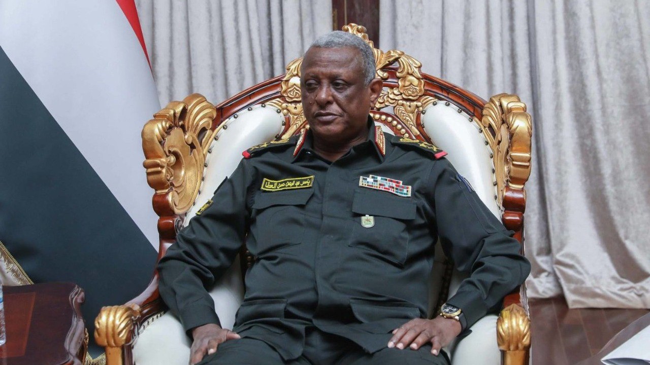 _hudsonc's tweet card. Yasser al-Atta, the Sudanese army's second-in-command, tells MEE that ceasefire talks should exclude Trump envoy Massad Boulos