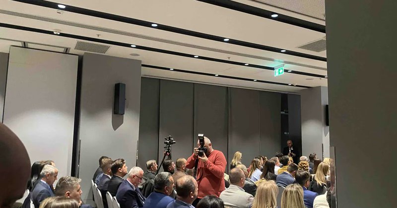 Tweet card summary image