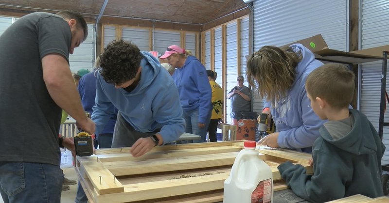 Tweet card summary image