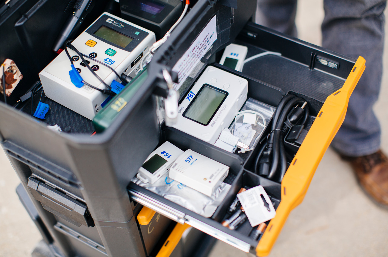 IITEngineering's tweet card. For millions of people living with asthma, even the air inside their own homes can make breathing difficult