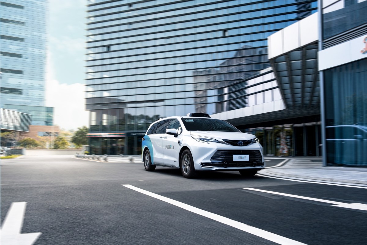 TechCrunch's tweet card. The Chinese autonomous vehicle company Pony.ai has global ambitions, and plans to build a 3,000-strong robotaxi fleet to meet them.