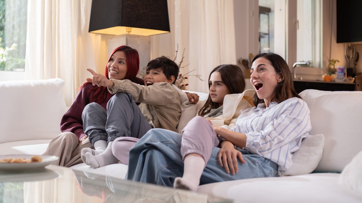 Metricsers's tweet card. La audiencia televisiva cambia rápido: streaming, personalización y big data redefinen contenidos. Descubre las claves para entender y atraer a los nuevos espectadores.