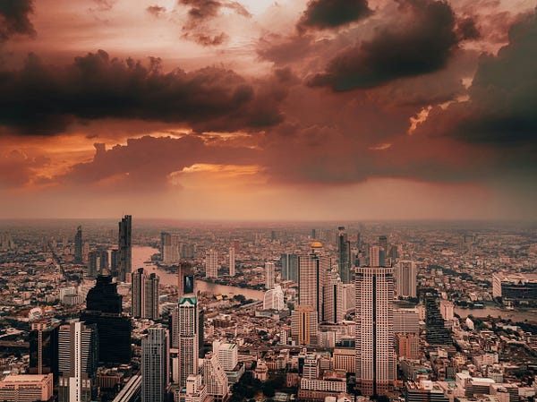 fabzuliani's tweet card. Population is booming, buildings are too poorly used, we discuss how to optimize living spaces by sharing and making them more adaptable.